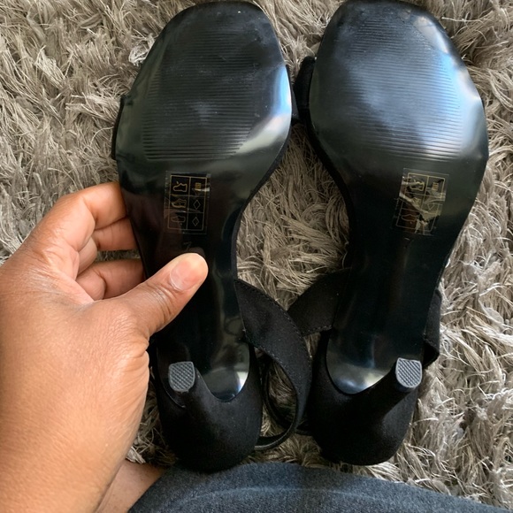 Bombshell Heels - Picture 6 of 12